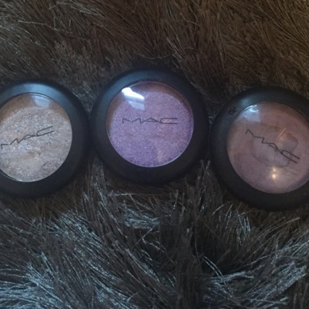 Mac cosmetics bundle